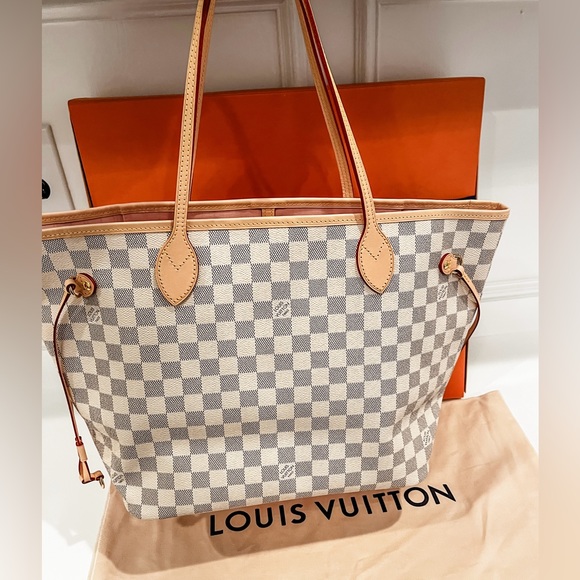 Beautiful LV Neverfull MM Damier Azur tote with rose ballerine interior 💕 - Picture 2 of 14
